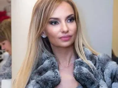 Баба Малина крие внучето, не иска да я мислят за стара чанта