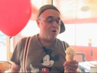 Българският Дани де Вито върви с провиснал език, тежи му тумбакът!