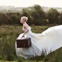 Барманка завлече жених с 10 бона