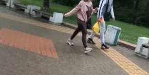 Боби Комсийски омагьосан от врачка (Богаташът лудо влюбен, направи й дете, ще се жени)