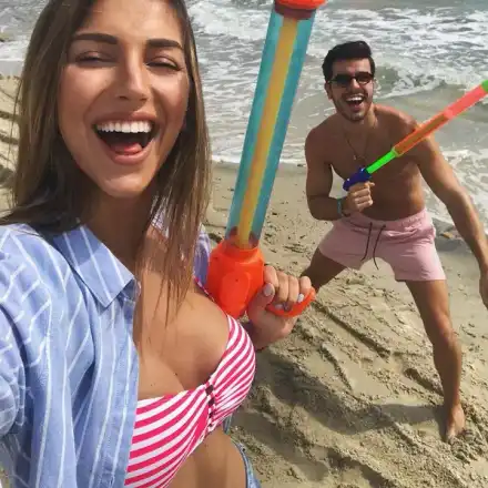 Богданска вее пищни форми в Гърция