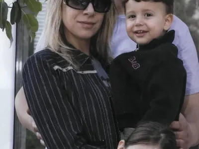 Богомил Грозев чака дете от новата си! (+Вижте как купонясват на Халкидики)