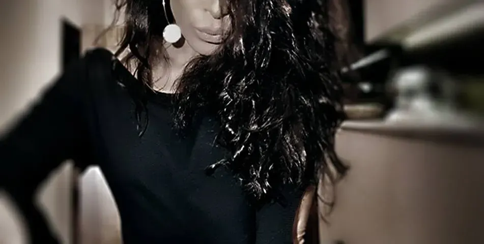 Брадърката Маги драйфа след серал