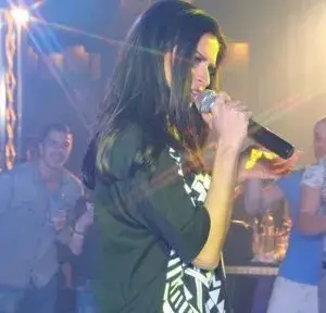 Бременната Преслава не си сменя дрехите