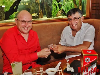 Часове преди старта на „Черешката”, Шеф Манчев  се отдаде на азиатска екзотика