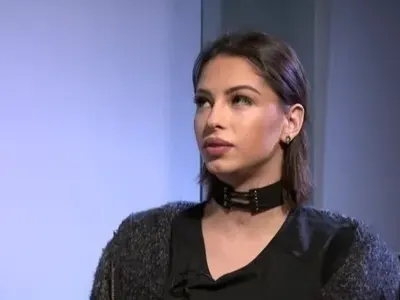 Цвети Стоянова с ново лице! Гимнастичката сложи ботокс филъри в устните й скулите, пърха  с  удължени мигли