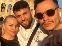 ДесиСлава заряза бебето