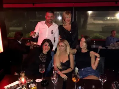 Ексклузивно в HotArena! Нора Недкова заби най - богатия БГ капитан! (Милионерът я глези по яхти и дискотеки от София до Монако, СНИМКИ)