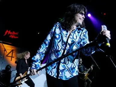 „Форинър“ на нож в София, музикантите не могат да се дишат извън сцената (Подробности)