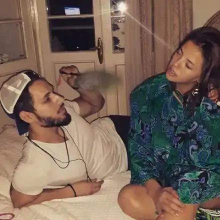 Гаджето на Дара я затвори в панелка