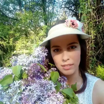 Гъсеници нападнаха Биляна от „Откраднат живот”