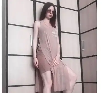 Глория бяга в чужбина, не иска детето й да расте сред чалга ритми