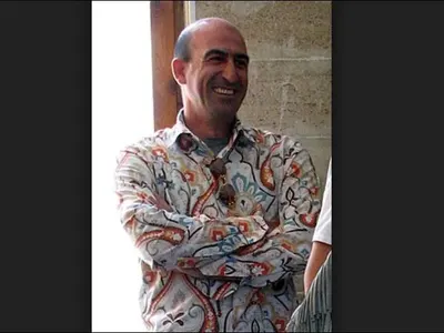 Йордан Лечков с 50 папагалски ризи в гардероба