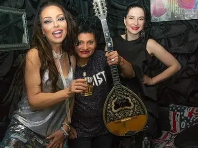 Ивана вади 10 бона за силикон! Съжалява, че преди години оряза пищния си бюст (Подробности)