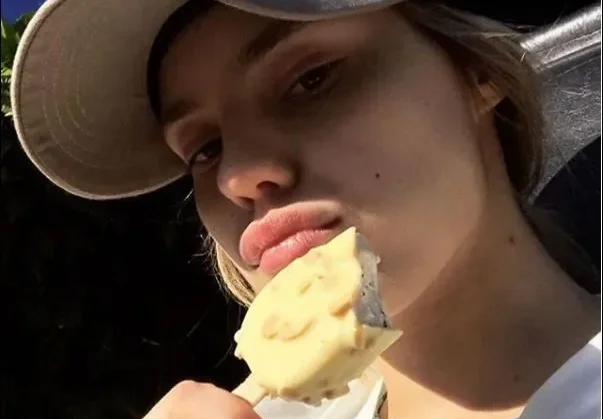 Кристин яде сладолед след катастрофата