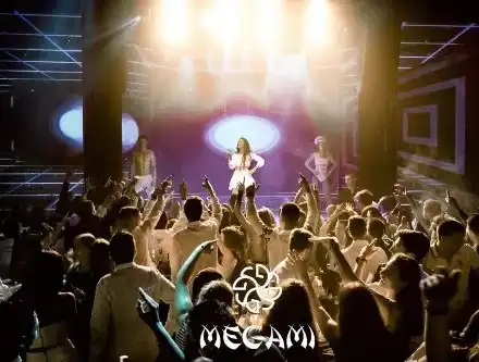 Левски празнува рожден ден и победа с Емануела в Megami Club – Hotel Marinela (СНИМКИ)