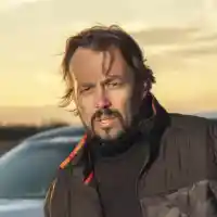 Люси Иларионов не търпи пижами