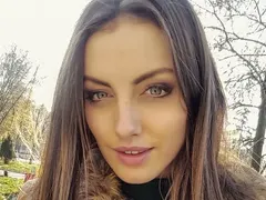 Мис България 2015 се премести в София (Марина Войкова си купи чисто нов апартамент)
