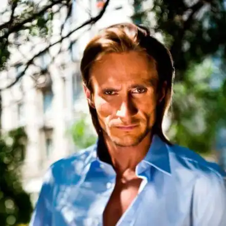 Мистър България Мирослав Йончев съди родината за колосални суми, след краха на скалъпеното срещу него дело „Нежният октопод“