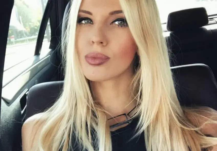 Натали Трифонова отмаря в Кан