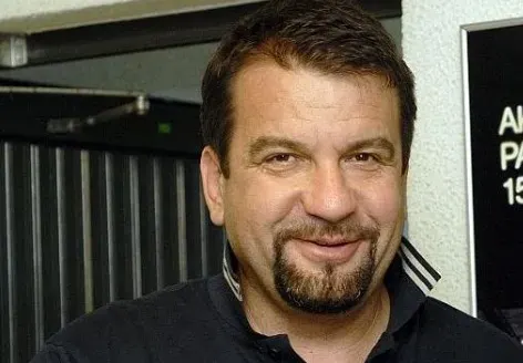 Ники Кънчев в афера с млада изкусителка? Размениха си телефоните на събитие, но не по работа (Фото в галерията)