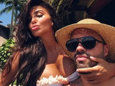 Николета и Ники М. се сгодиха на Карибите! Моделката каза „да“ и се похвали с мегаскъп пръстен (Фото в галерията)