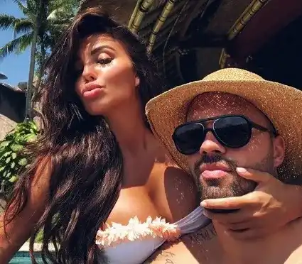 Николета и Ники М. се сгодиха на Карибите! Моделката каза „да“ и се похвали с мегаскъп пръстен (Фото в галерията)