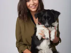 Нина Добрев стана рапърка