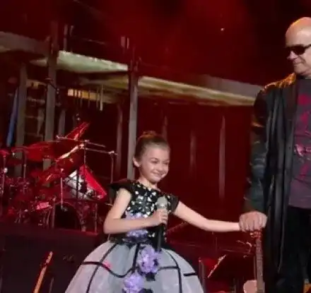 Официално! Крисия напусна Слави