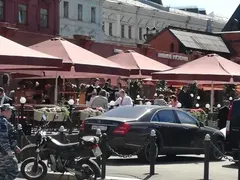 Президентът се черпи с кафе за 6 евро в Москва
