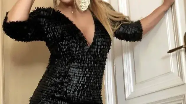 Рени крие аборт от тайнствен чужденец