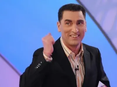 Румен Луканов всяка вечер спи с различна, откакто се разведе! (Палавникът прибира дами от баровете)