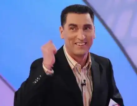 Румен Луканов всяка вечер спи с различна, откакто се разведе! (Палавникът прибира дами от баровете)