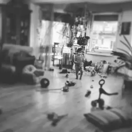 ШОК! Вижте в каква кочина живеят Радина и Деян