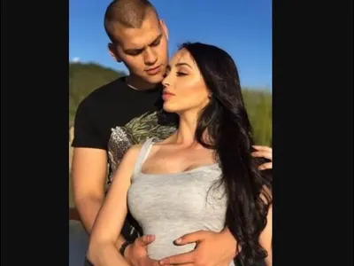 Синът на ДесиСлава влюбен до уши (Снимки с новата му)