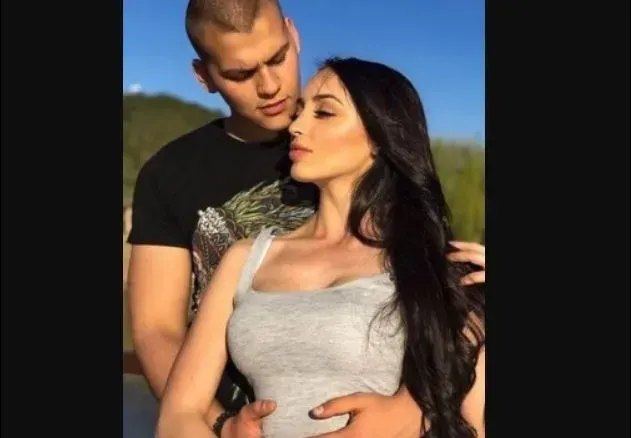 Синът на ДесиСлава влюбен до уши (Снимки с новата му)