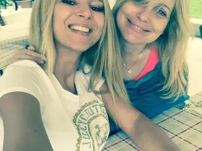 Слави държи младото си гадже си под ключ в баровско имение! Мартина се къпе в невиждан лукс (Пикантни подробности + СНИМКИ)