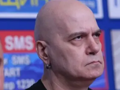 Слави с нервен срив! Стоял 35 дни заключен в дома си (Подробности)