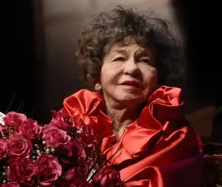 Стоянка будува нощем, заспива призори