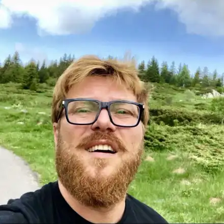 Три в едно: Миро, Карбовски и Тръмп