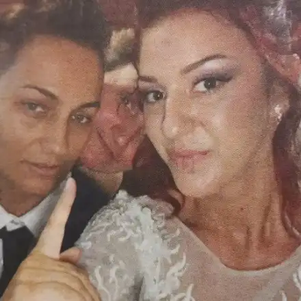 Вдигнаха първата джендър сватба у нас (СНИМКИ)