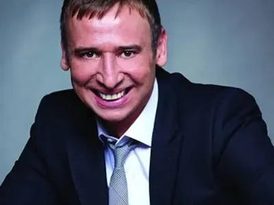 Виктор Калев става ортак с Любо Нейков