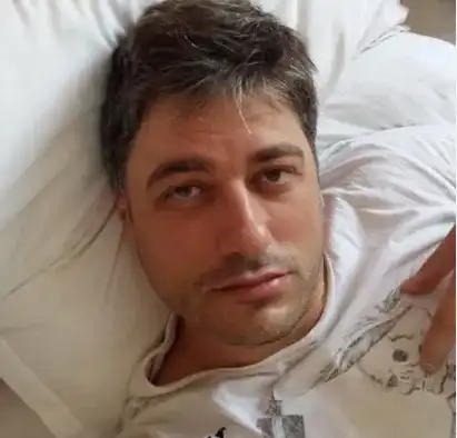 Владо Карамазов в тежка криза, раздели се със Захари Бахаров