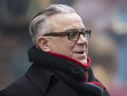 Владо Пенев отслабна и се татуира на стари години