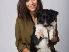 Нина Добрев стана рапърка
