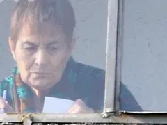 Сестрата на Лили Иванова прикована в инвалидна количка (Магда едва не загина, блъсната от бус)