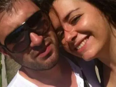 Зетят на Мая Манолова мята салфетки в чалготеки! Замръква по кръчми, докато Ралица гледа детето