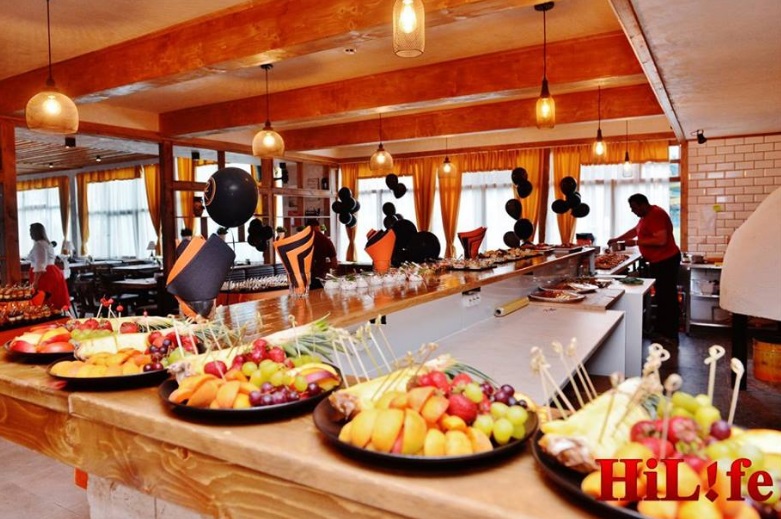 K2 Bar & Dinner с грандиозно откриване с Жана Бергендорф и DJ Doncho! Луиза Григорова и съпругът й Мартин Макариев наблюдаваха шоуто от първия ред
