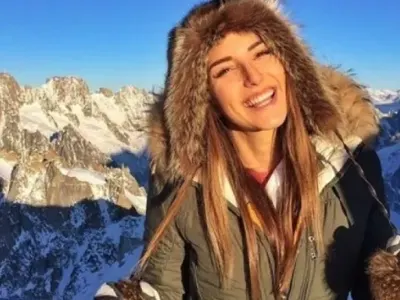 Алекс Богданска посрещна юли с балтон