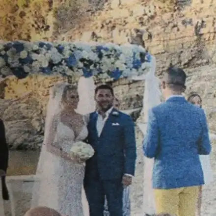 Антония Петрова се омъжи в рокля за 20 бона